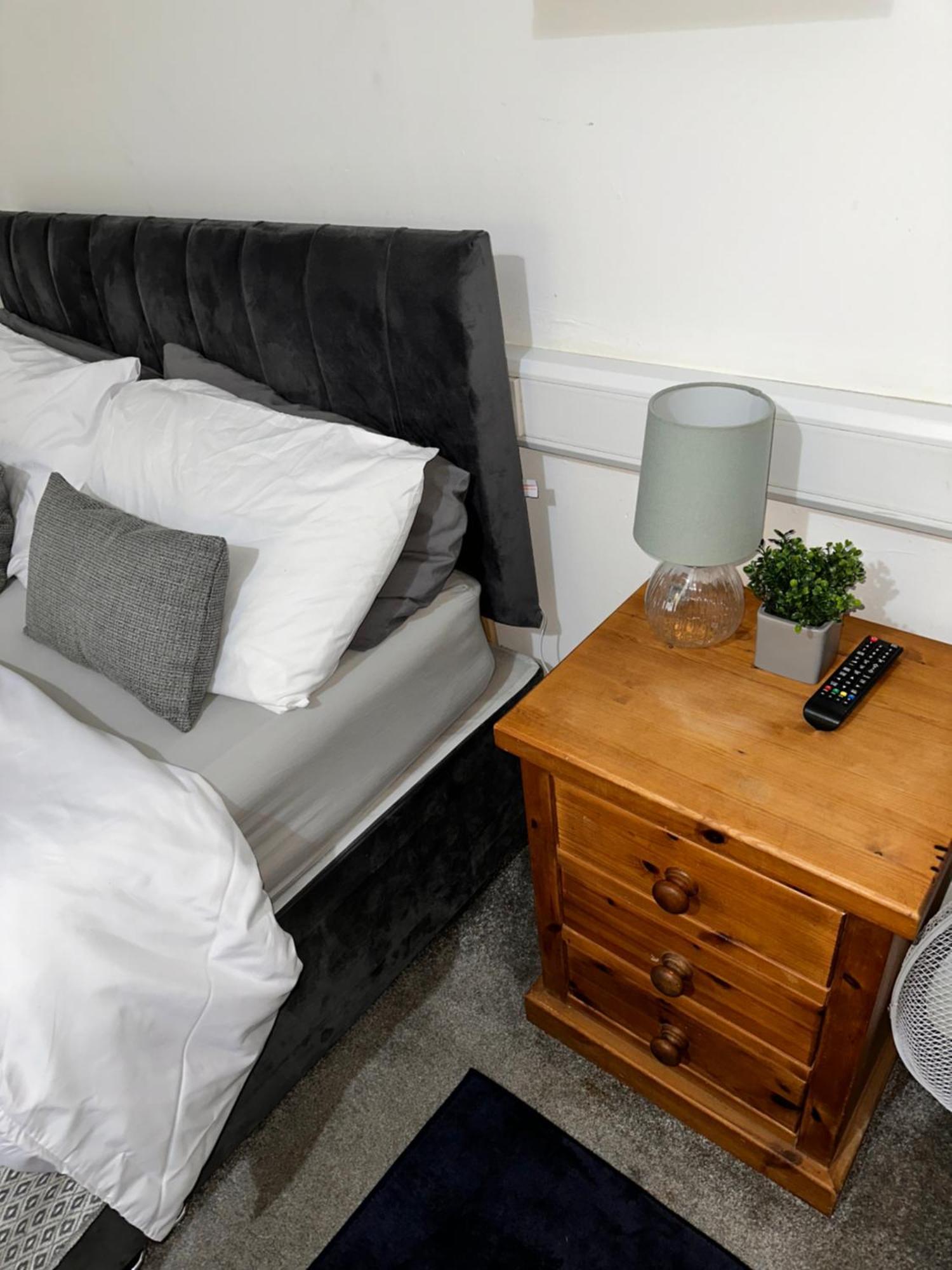 Lincoln City Centre Rooms P&S エクステリア 写真