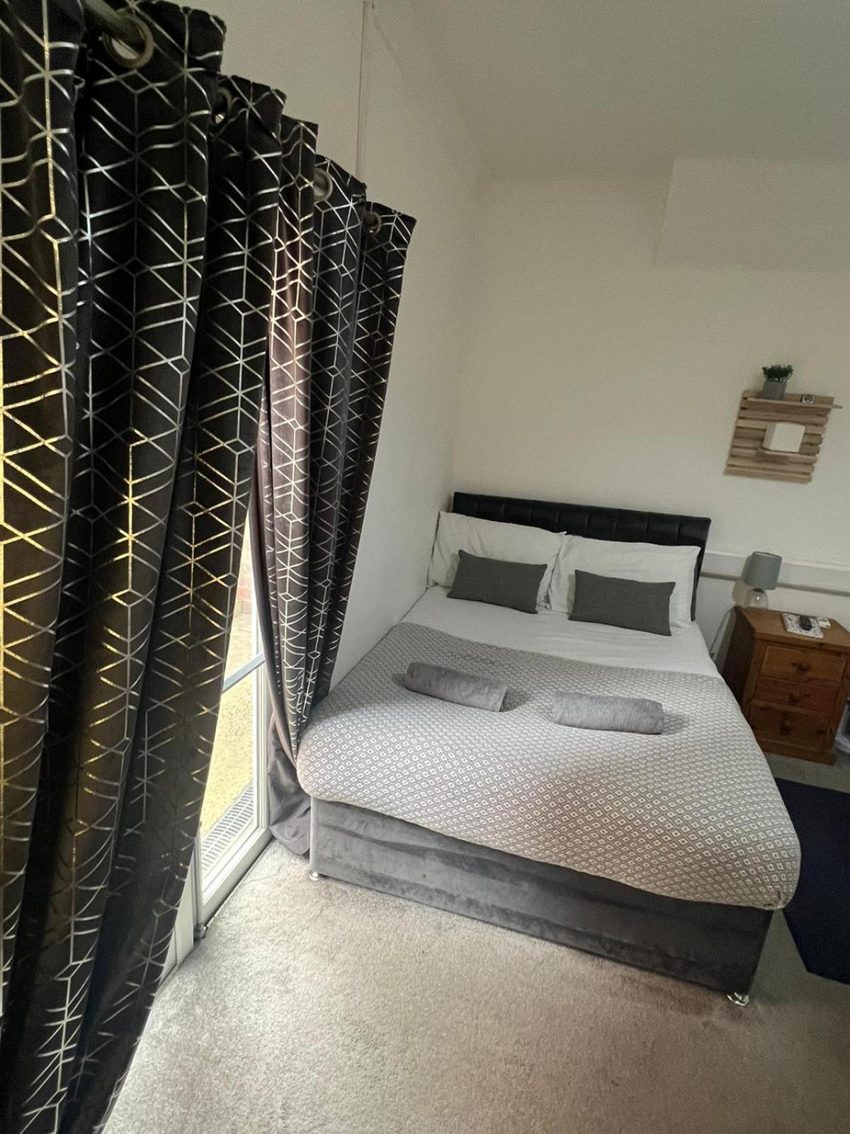 Lincoln City Centre Rooms P&S エクステリア 写真