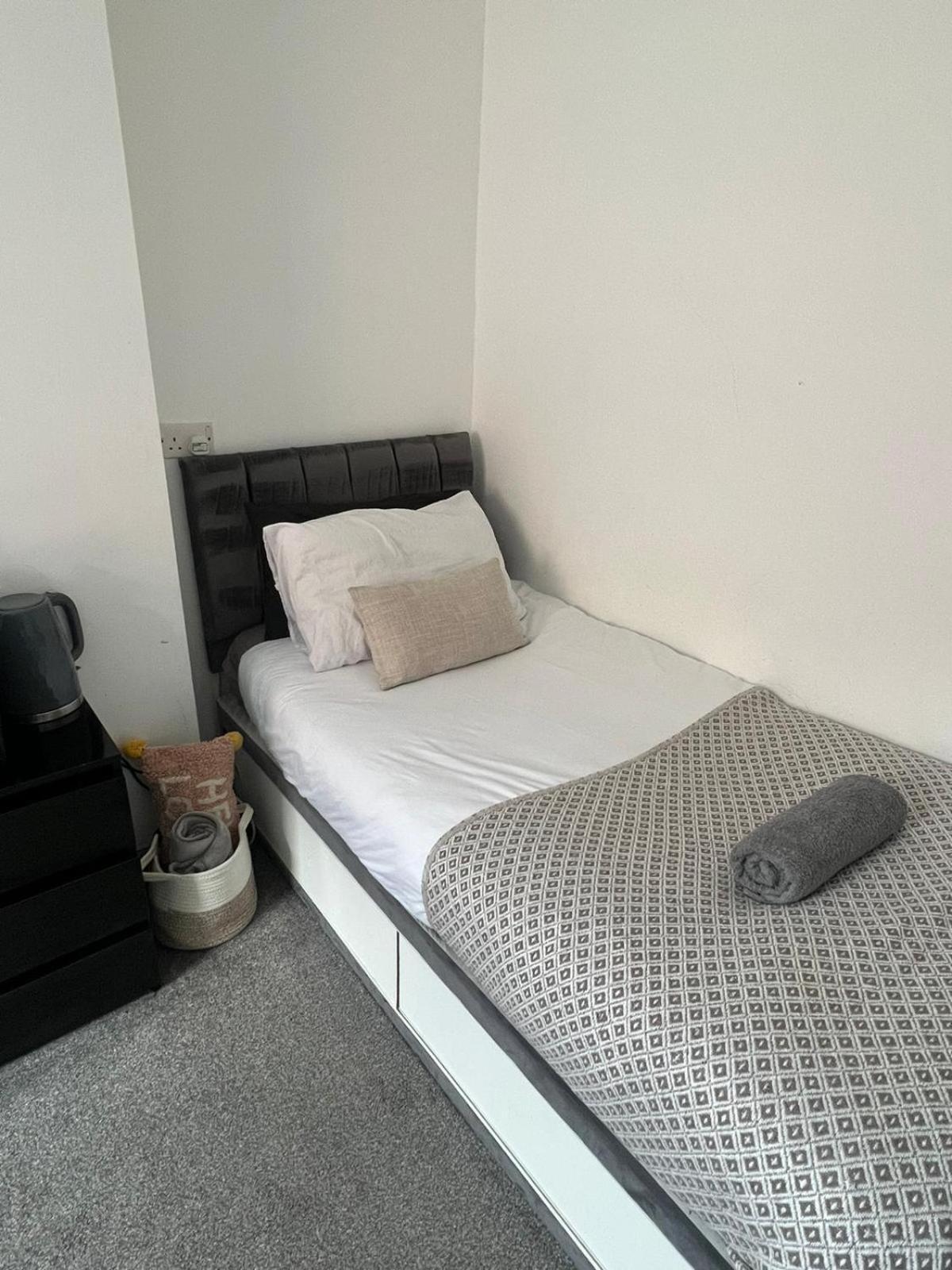 Lincoln City Centre Rooms P&S エクステリア 写真