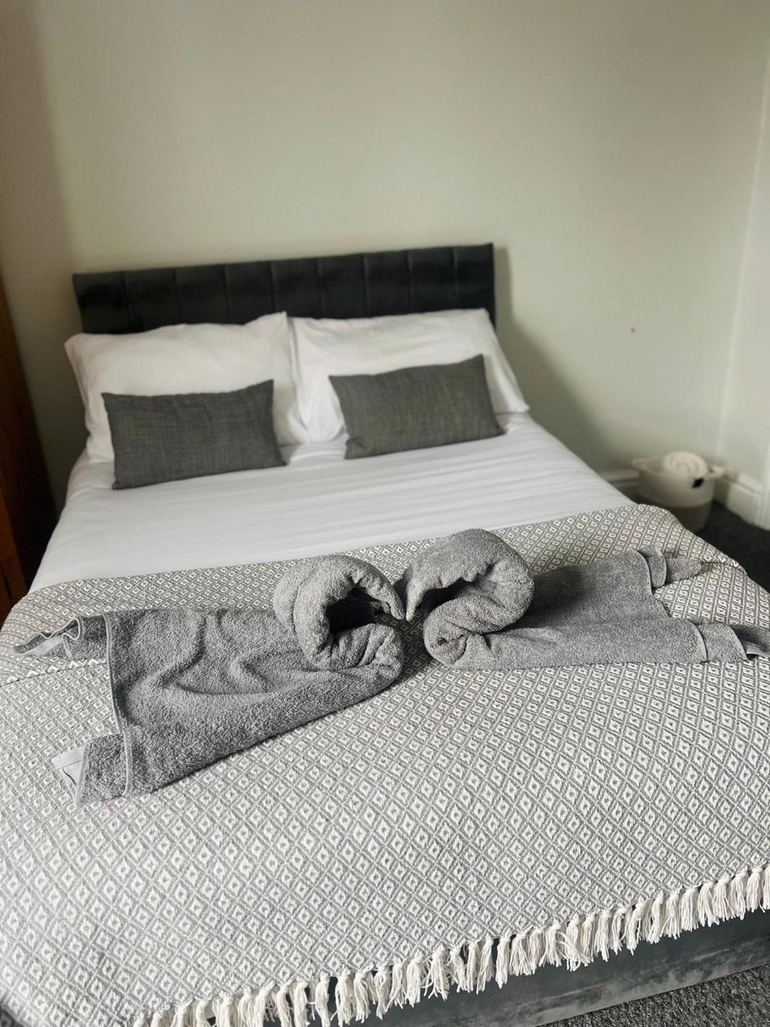Lincoln City Centre Rooms P&S エクステリア 写真