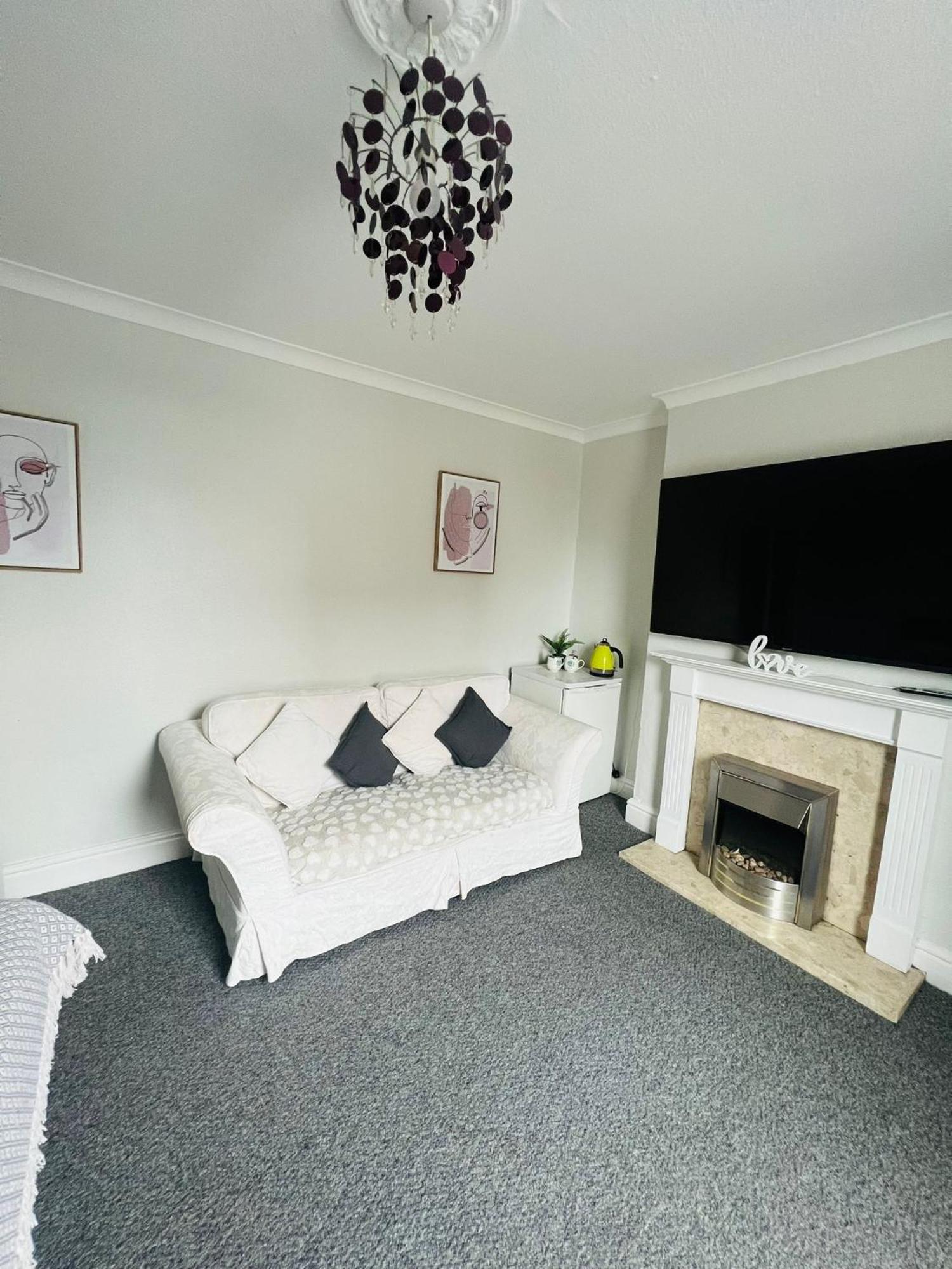 Lincoln City Centre Rooms P&S エクステリア 写真