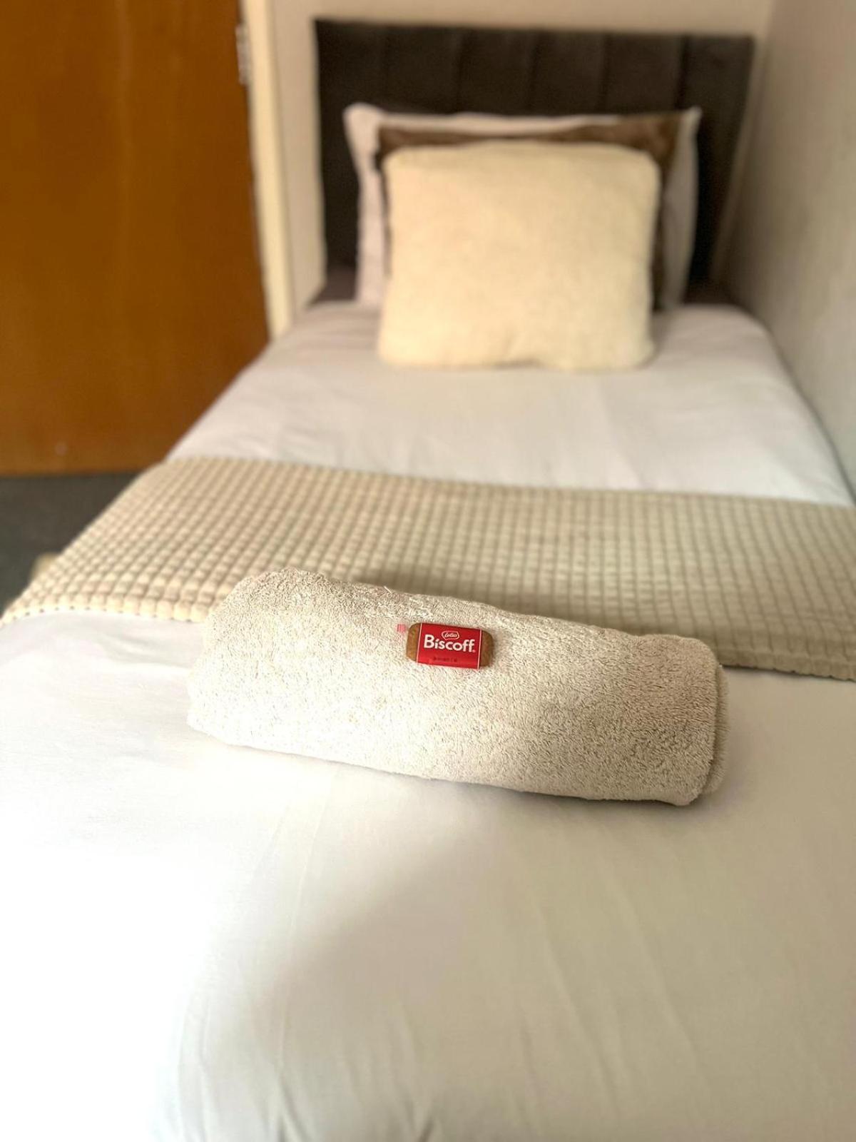 Lincoln City Centre Rooms P&S エクステリア 写真