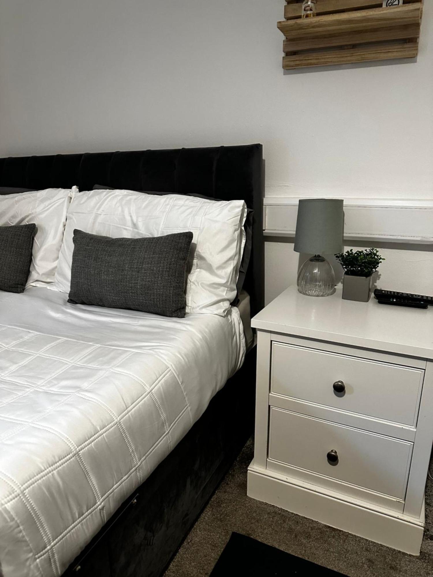 Lincoln City Centre Rooms P&S エクステリア 写真